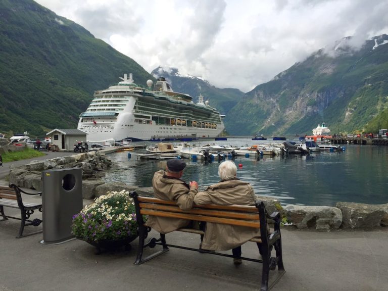 Sailing in Style: The Ultimate Guide to Booking a Luxury Cruise Ship Experience